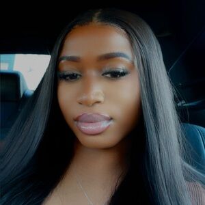 Meet your Posher, Lizz